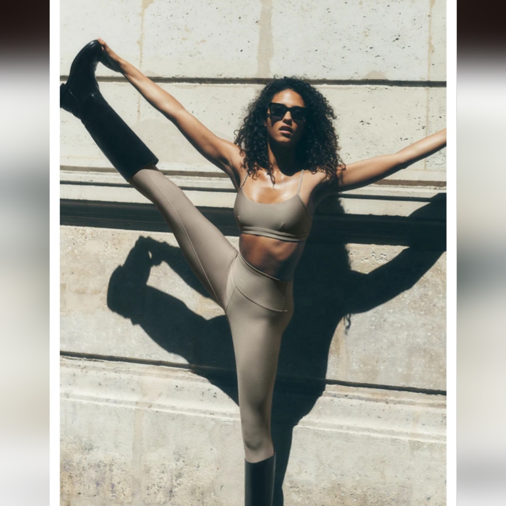 ALO Yoga NEW COLOR🤎 Light Cocoa Airlift Leggings Small
